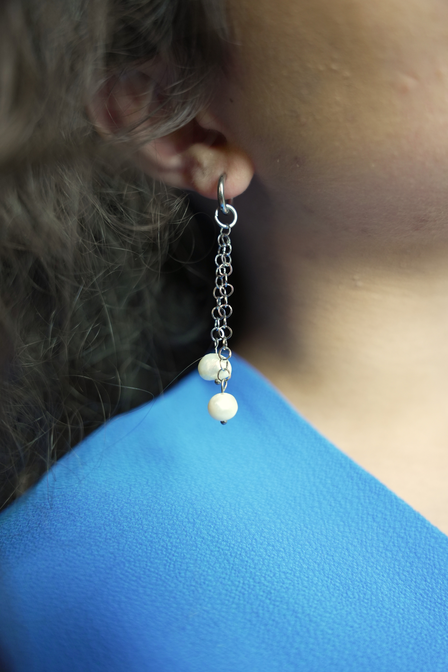 Boucles Ornella chaînes perles acier inoxydable doré – Bellora Bijoux
