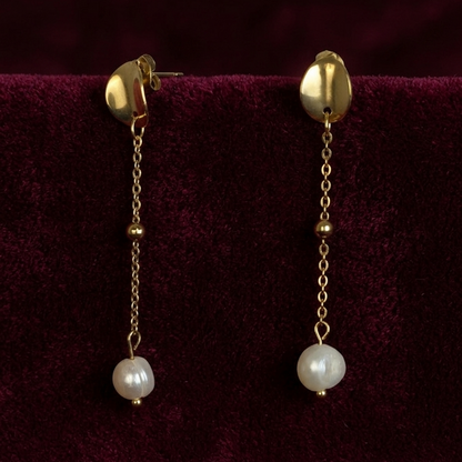 Boucles Paloma dorées pendantes perle chaîne fine ; Bellora Bijoux Strasbourg