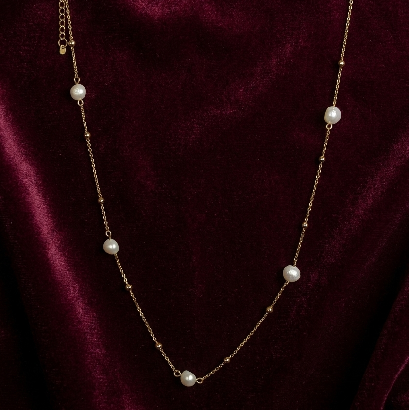 Collier Paloma doré chaîne fine perles délicates ; Bellora Bijoux Strasbourg